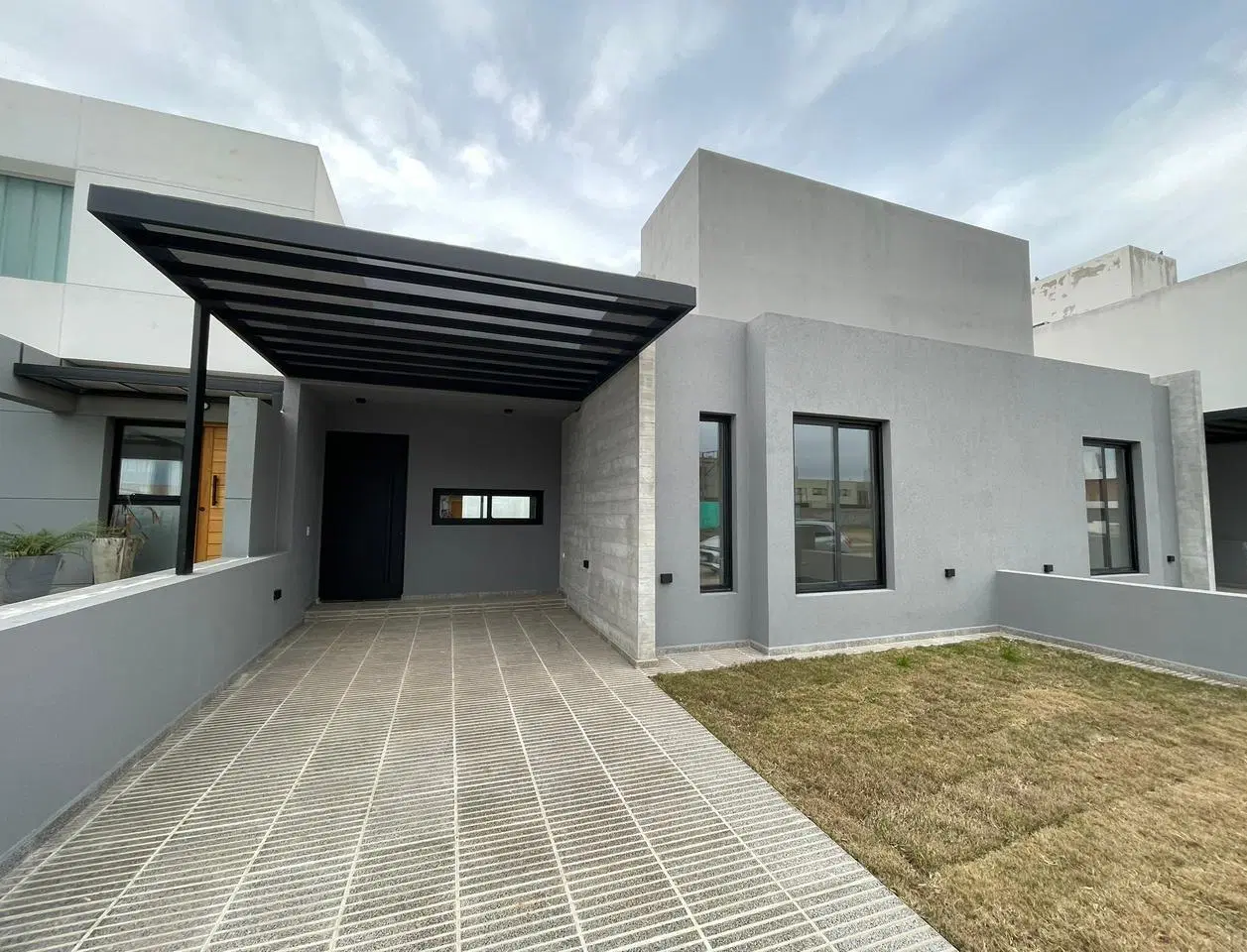SAN IGNACIO VILLAGE CASA DUPLEX EN VENTA 2 DORMITORIOS AMPLIOS 3