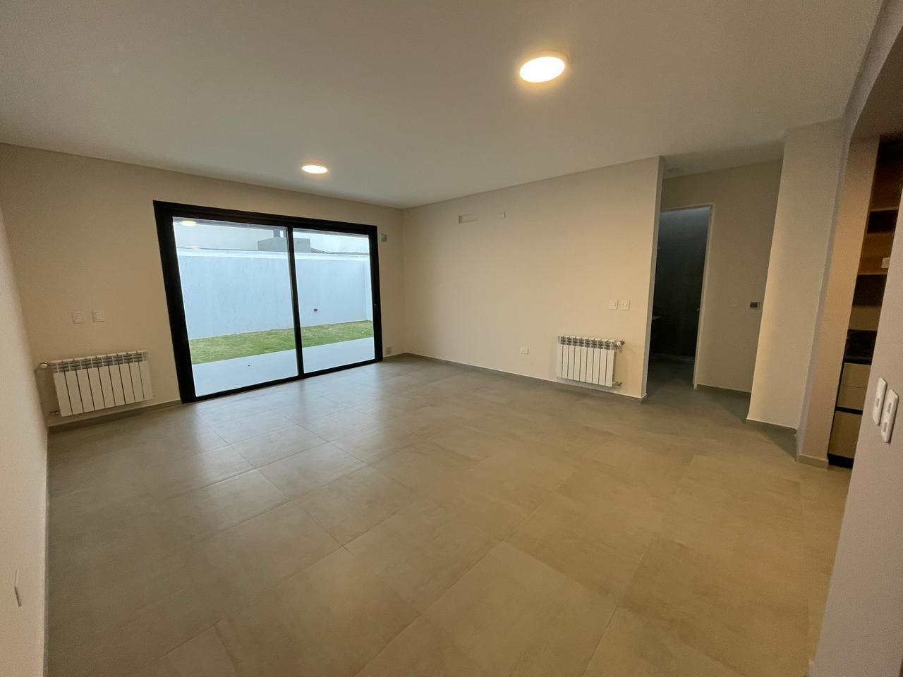 Foto de SAN IGNACIO VILLAGE CASA DUPLEX EN VENTA 2 DORMITORIOS AMPLIOS, imagen 2