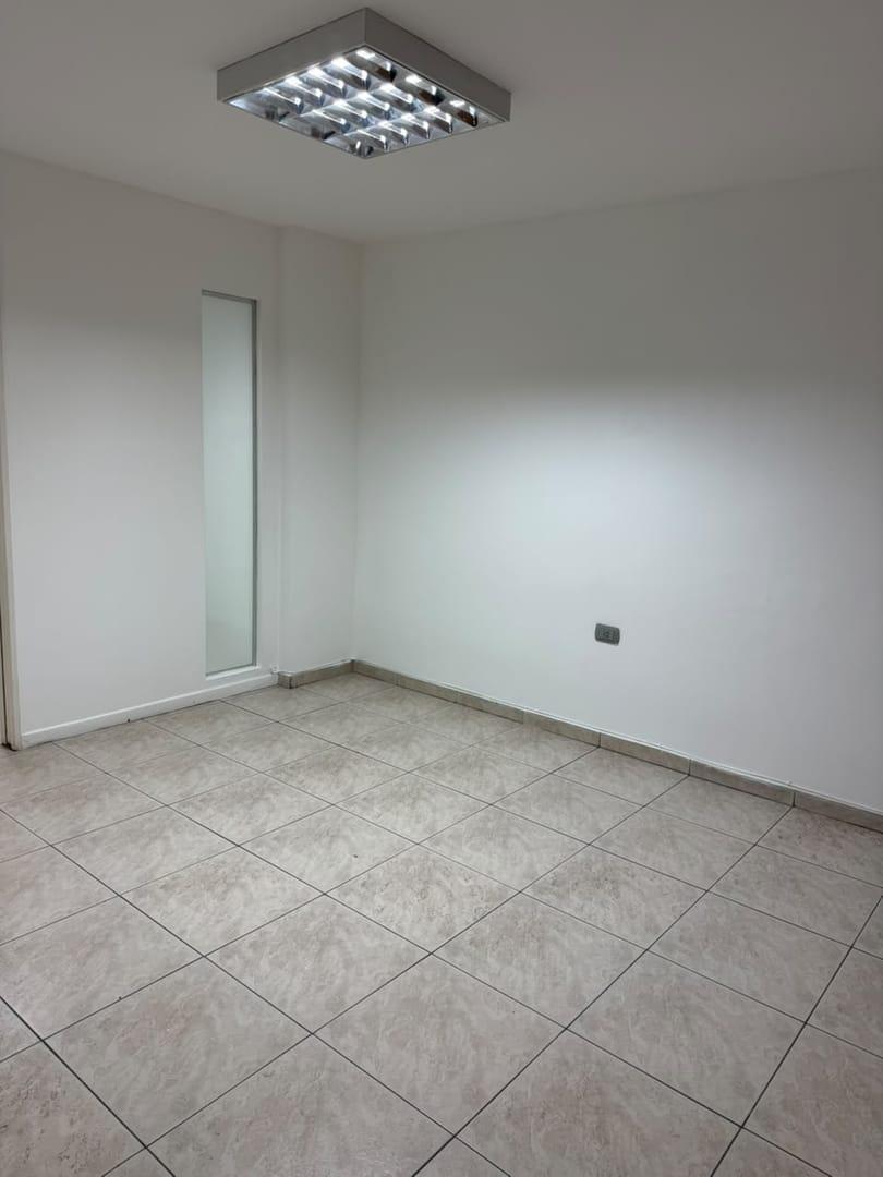Foto de EXCELENTE OFICINAS EN ALQUILER - CENTRO 27 DE ABRIL, imagen 5