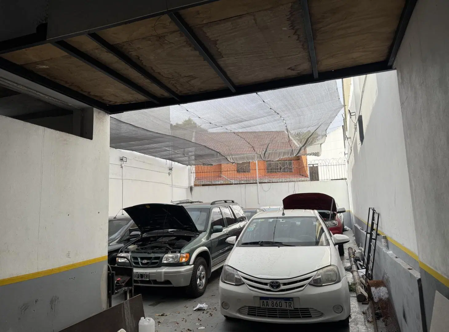 Lote sobre Avenida para Local Comercial 3