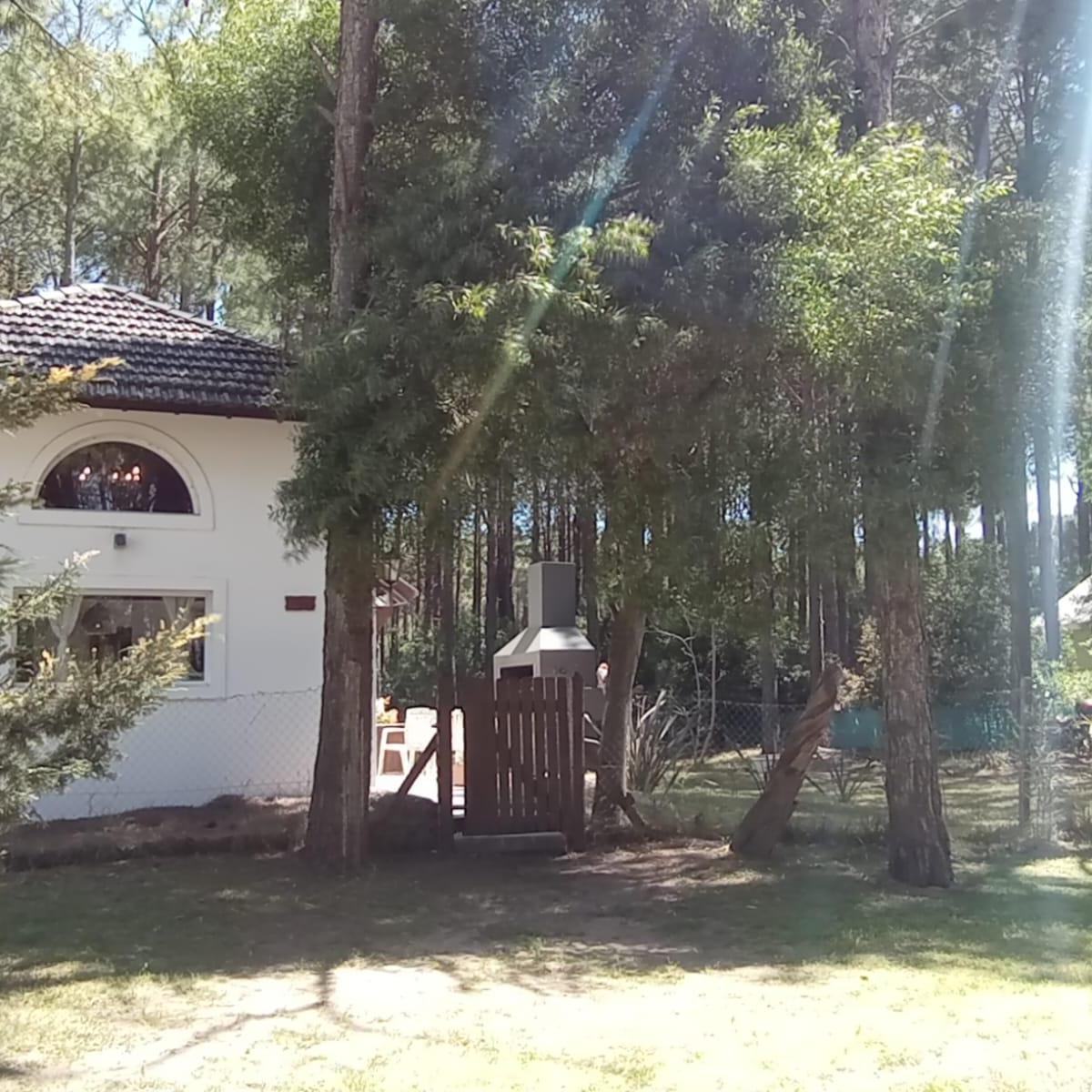 CASA EN FRONTERA PINAMAR - PILETA CLIMATIZADA - 3 CUADRAS DEL MAR - 6 PAX