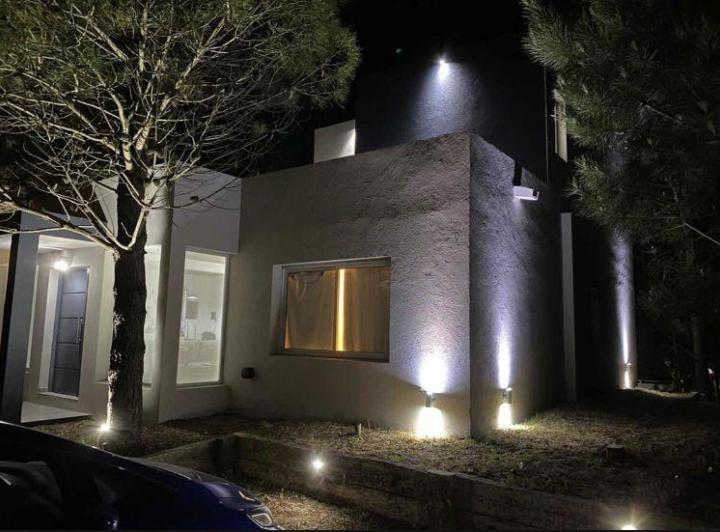 CASA EN ALQUILER EN COSTA ESMERALDA - SECTOR DEPORTIVO - LOTE 353 - 8 PERSONAS