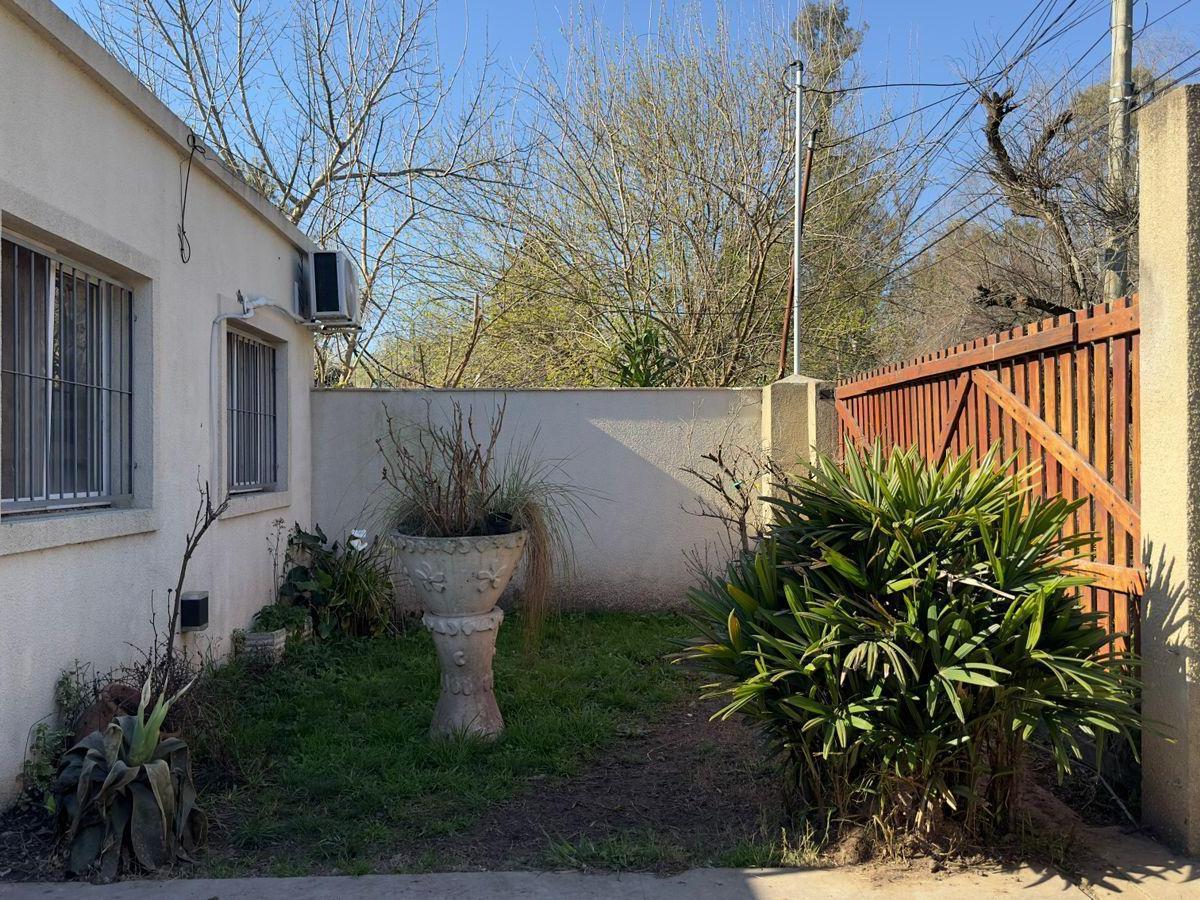 Casa en Benavidez lote 500m-2 dormitorios-Pileta.