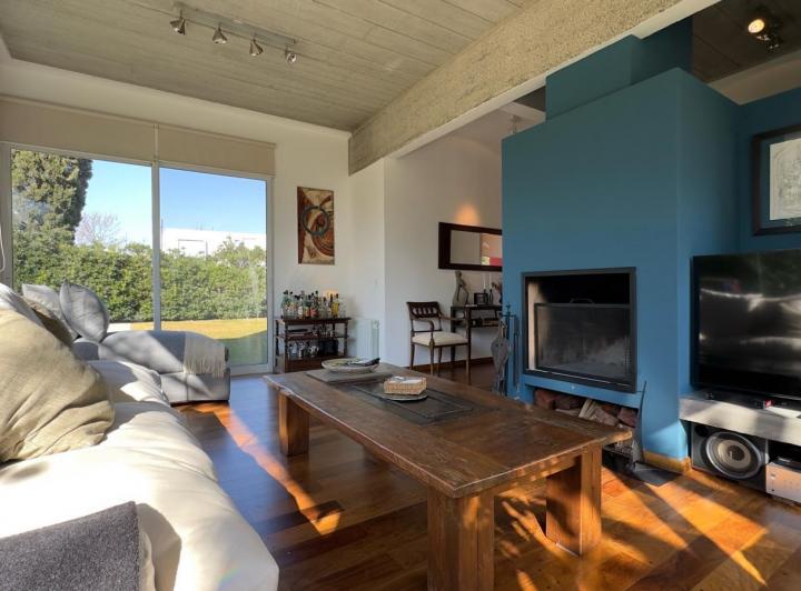 Casa en venta en Talar Del Lago I-Apto crédito-7 amb-Pileta. 1