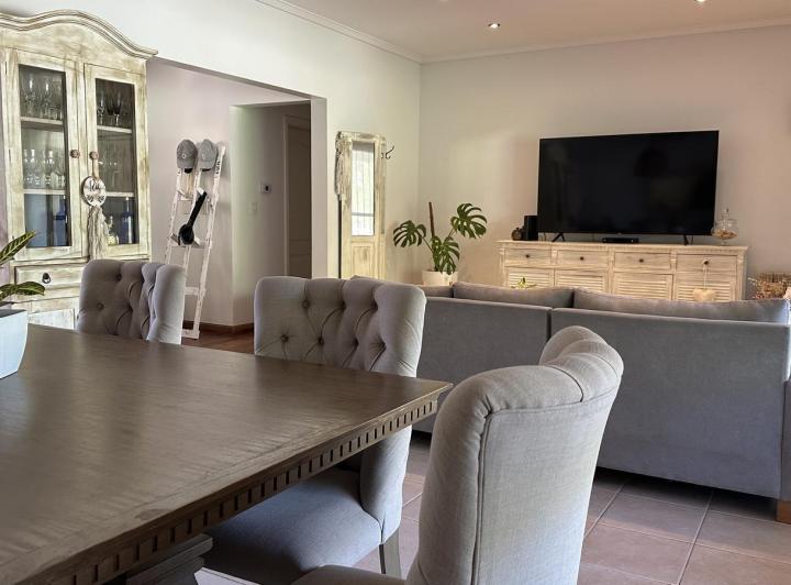 VENTA/ALQUILER Casa La Barra Village-4 amb-Maschwitz-Radiadores-Pileta-Excelente Acceso-APTO CREDITO 2