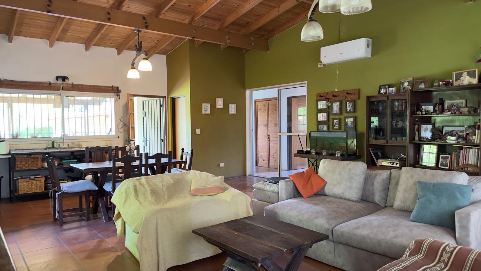 Foto de Casa en venta 5 ambientes 3-4 dormitorios quincho dependencia Quinta, imagen 2