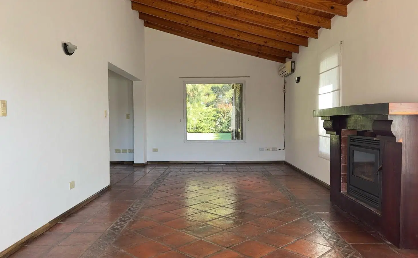 Casa en venta en barrio Alamo Alto-6amb-Pileta-Apto Credito. 2