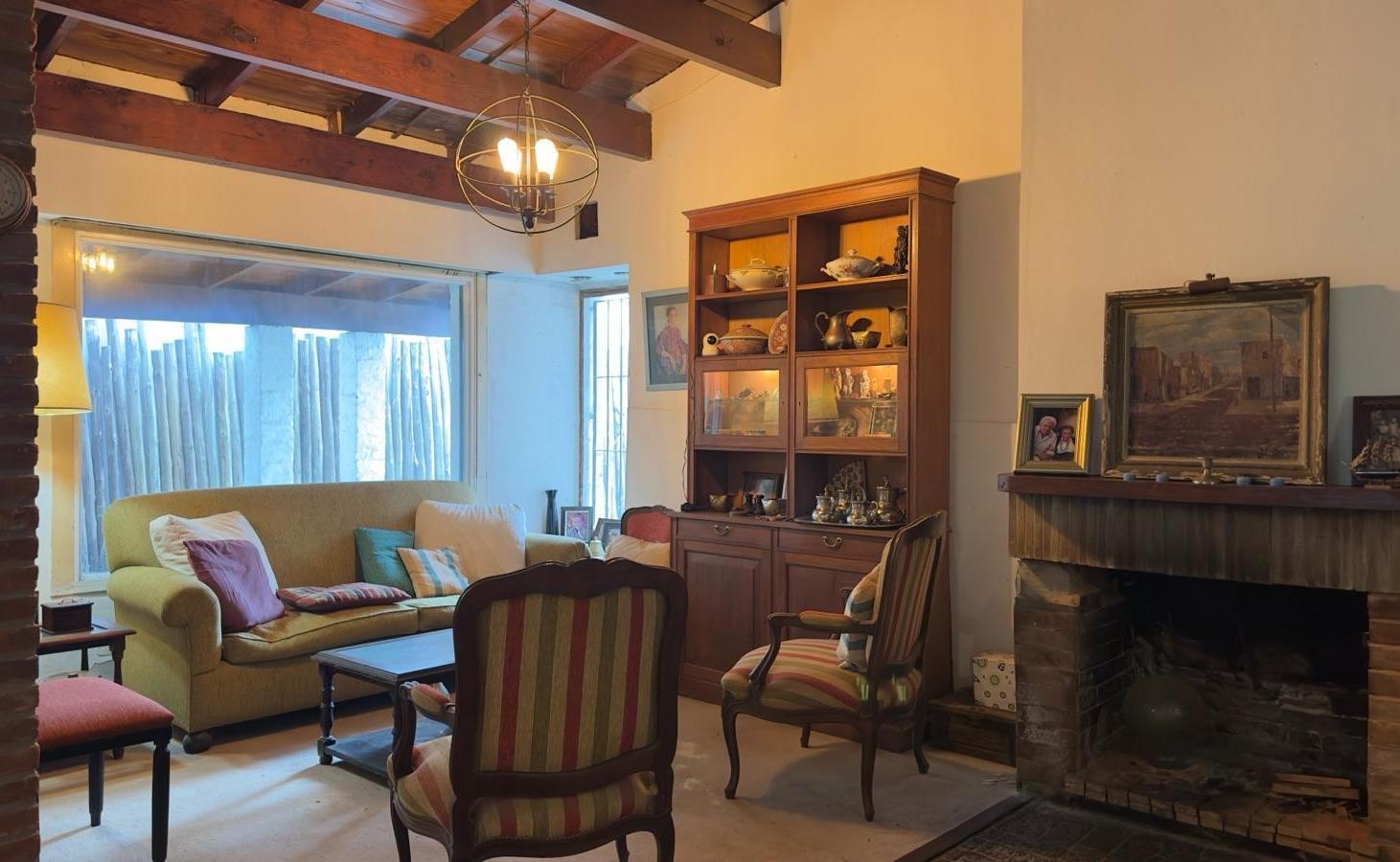 Casa en venta en barrio abierto Las Glorias-Ingeniero Maschwitz-4 ambientes-Escobar