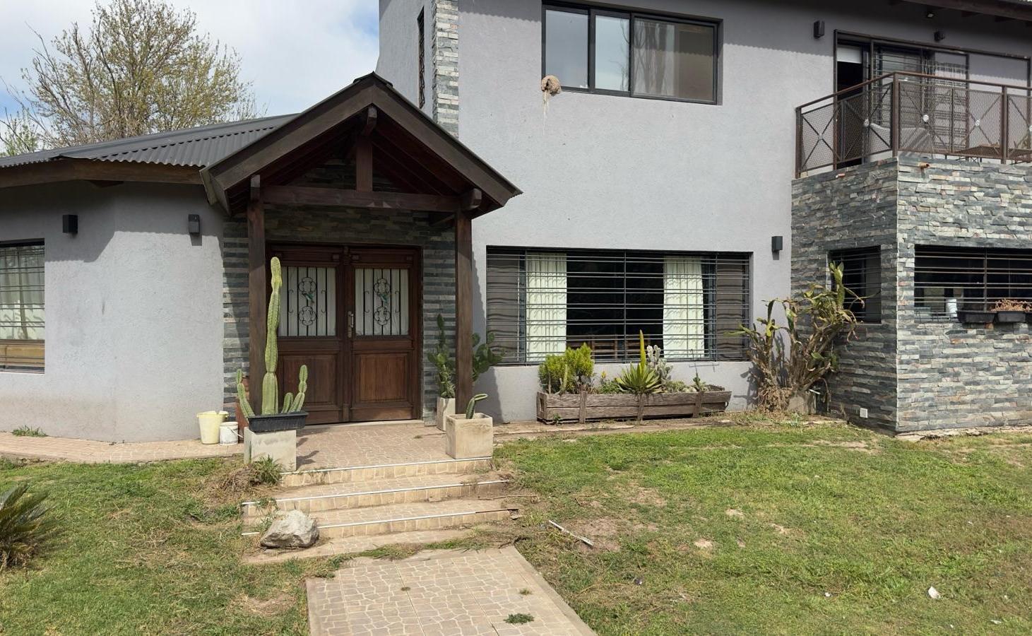 Foto de Casa en venta Loma Verde Escobar 3 dormitorios pileta amplio parque, imagen 3