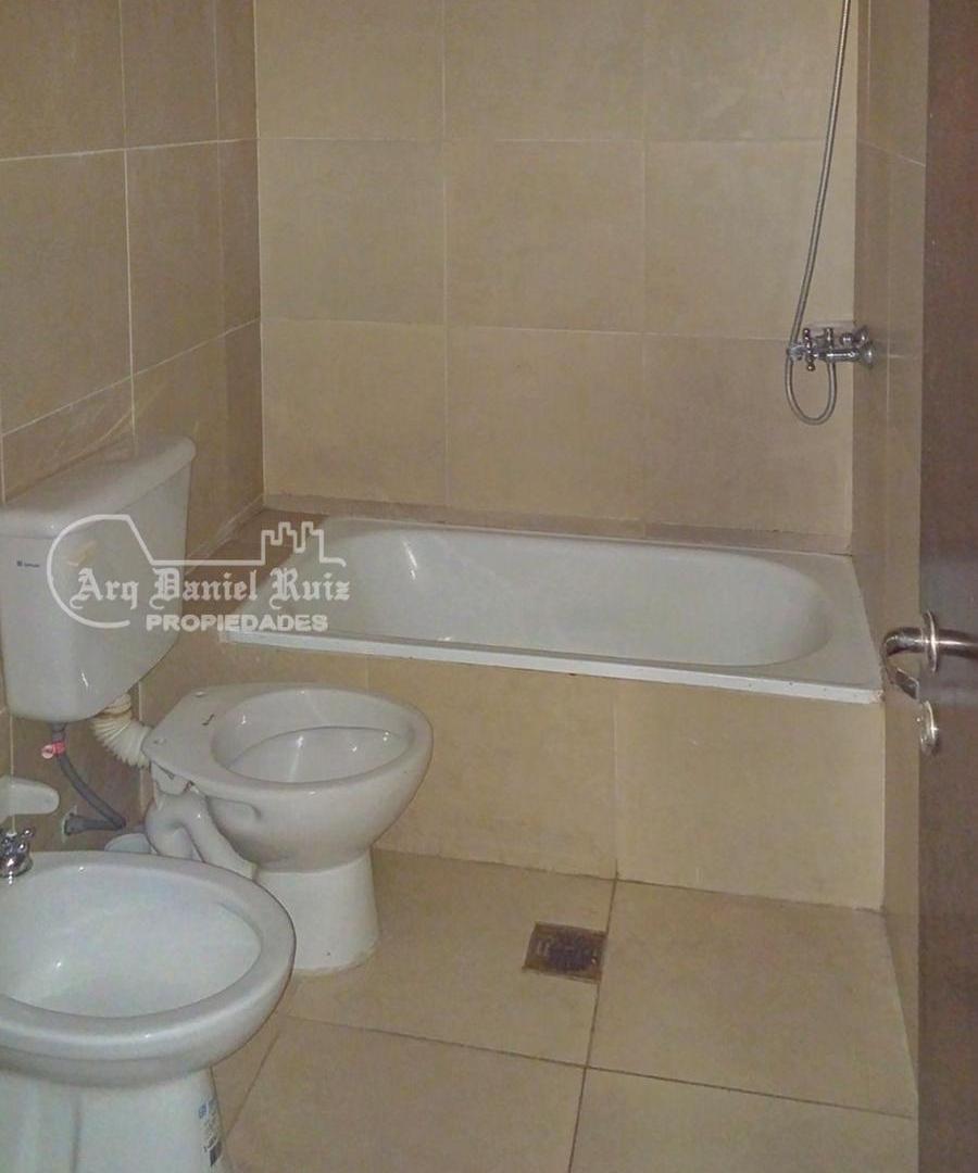 Foto de Departamento 1 dormitorios y patio en Buenos Aires al 400, imagen 3
