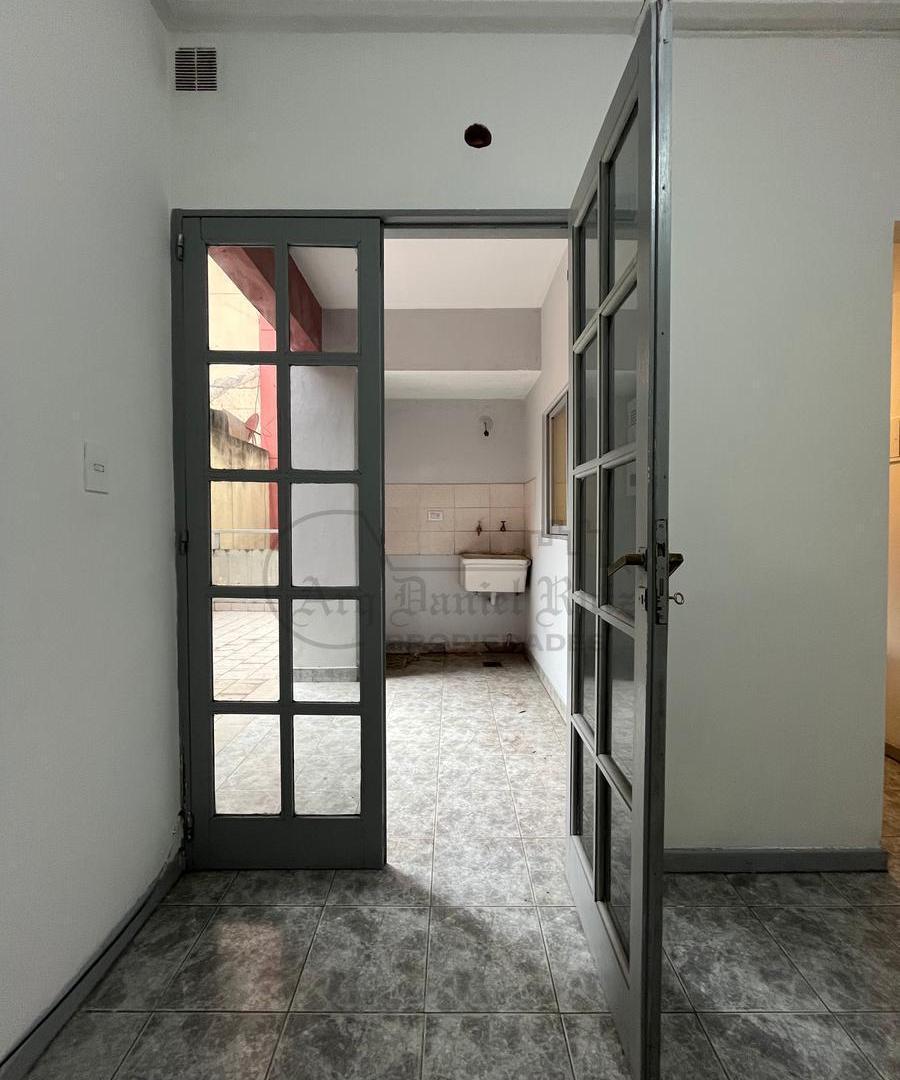 Foto de Departamento 1 dormitorio en Buenos Aires al 400, imagen 2