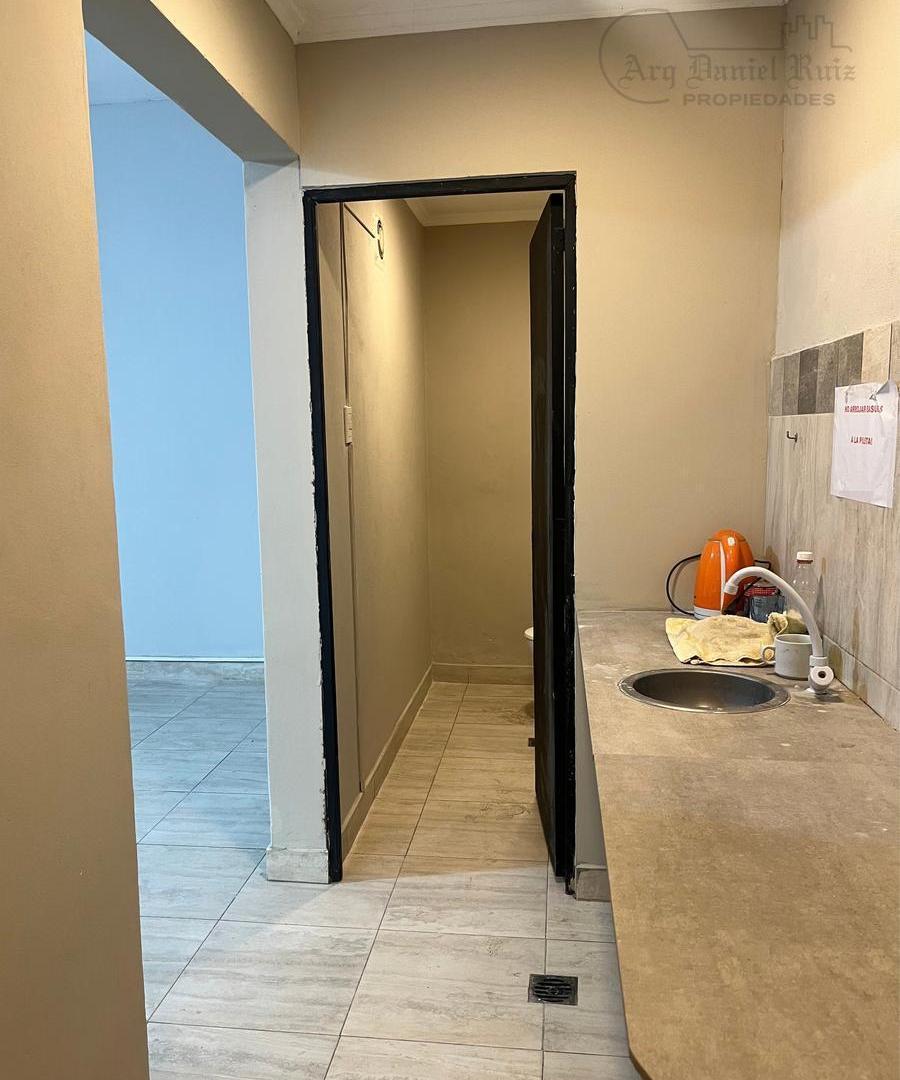 Foto de Local comercial + 2 departamentos, imagen 4