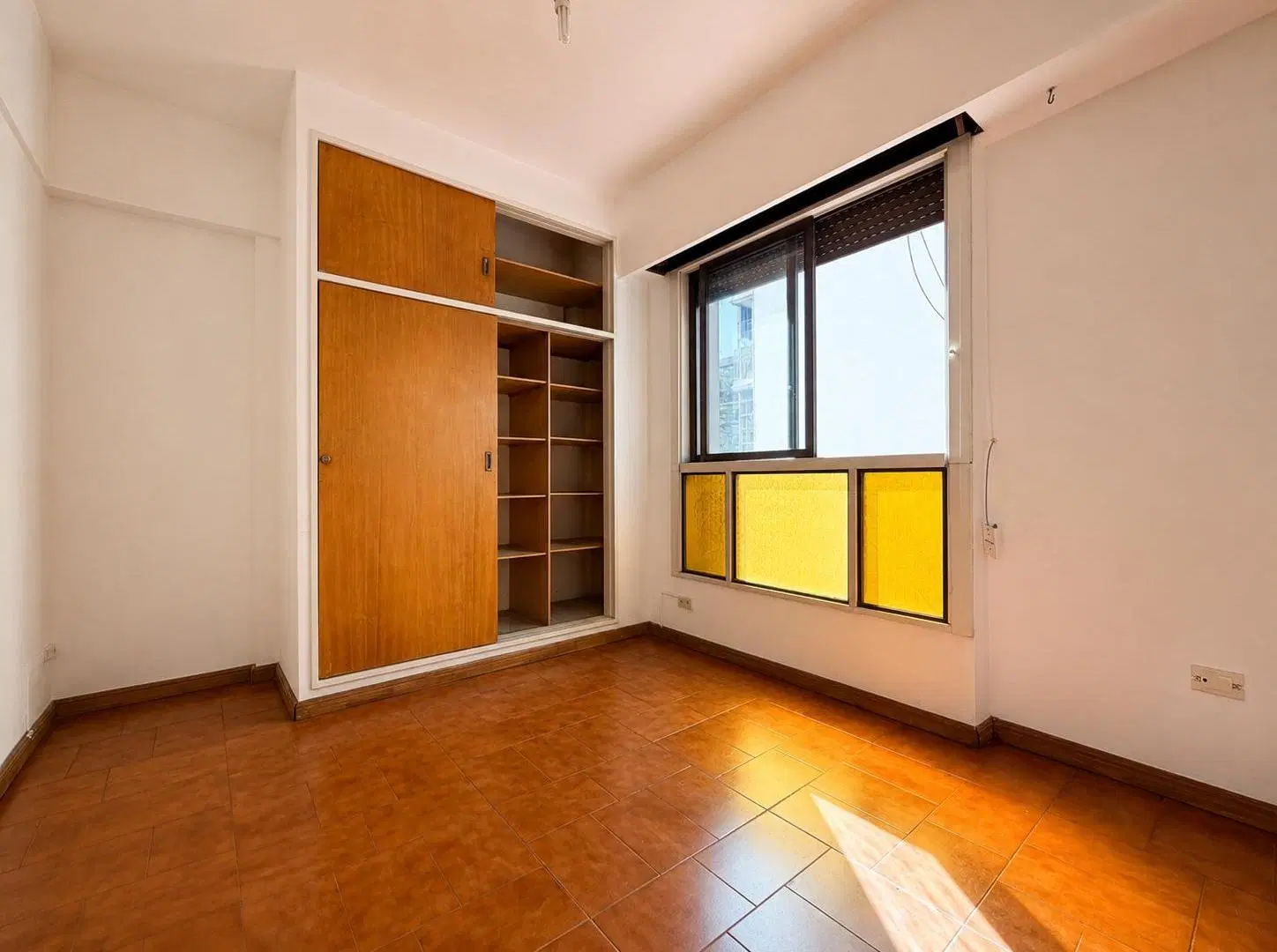 Departamento de 2 ambientes Av. Acoyte y Rivadavia 1