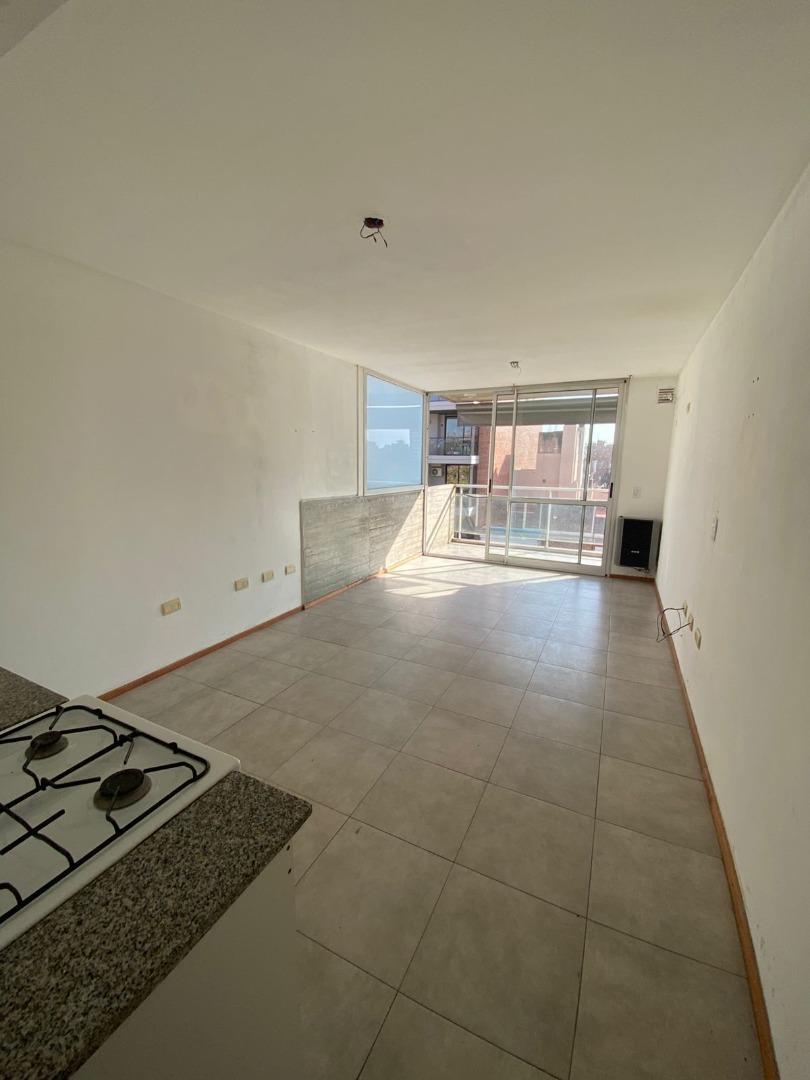 Foto de Amplio monoambiente con balcón, imagen 4