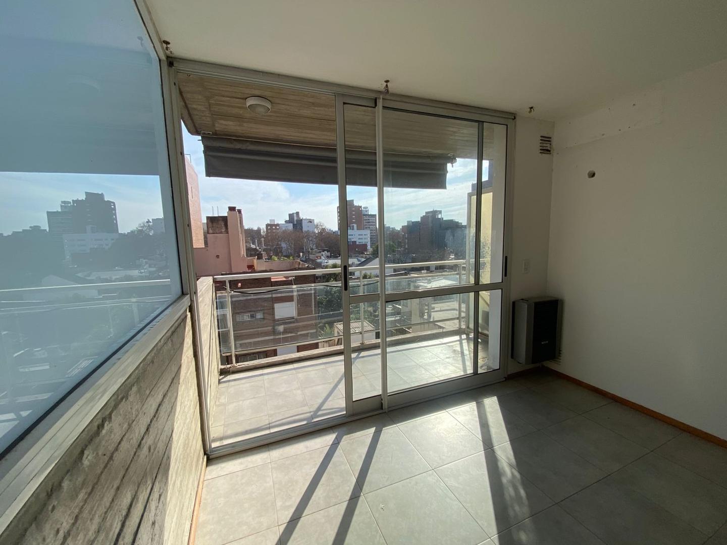 Foto de Amplio monoambiente con balcón, imagen 5