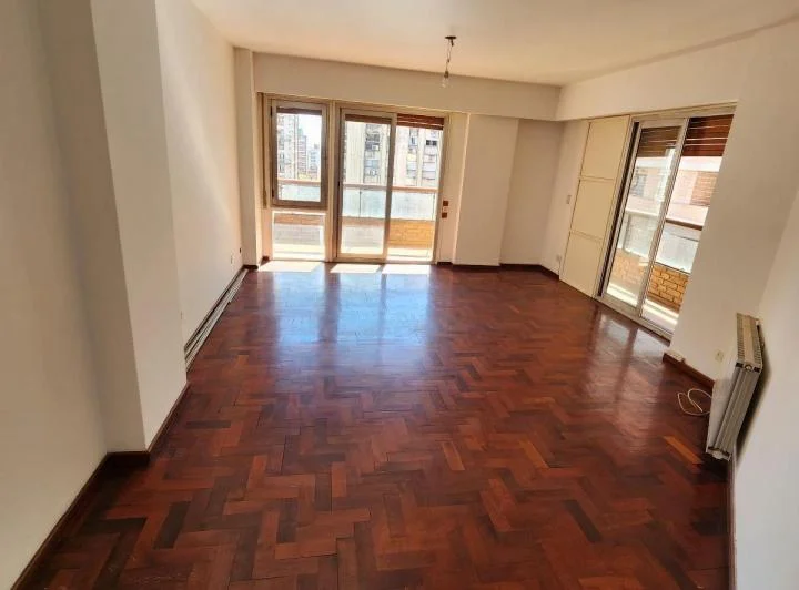 Se alquila departamento de 3 dormitorios en Nueva Córdoba 4