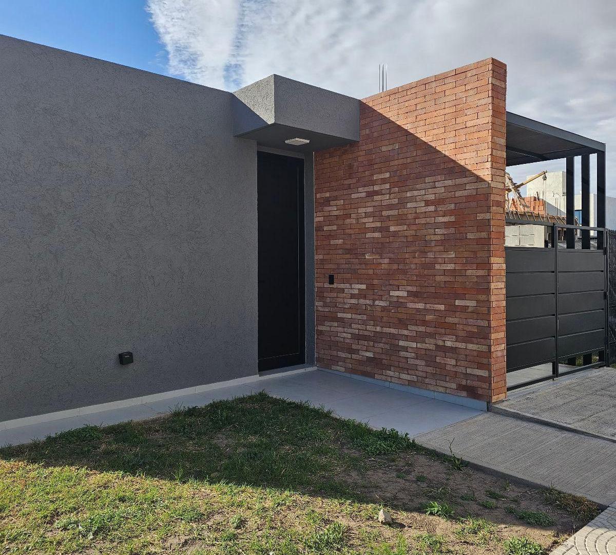 Foto de DUPLEX A LA VENTA EN COLINAS DE MANANTIALES, imagen 1