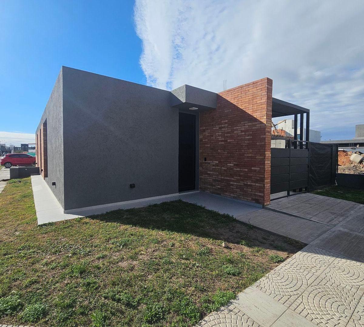 Foto de DUPLEX A LA VENTA EN COLINAS DE MANANTIALES, imagen 2