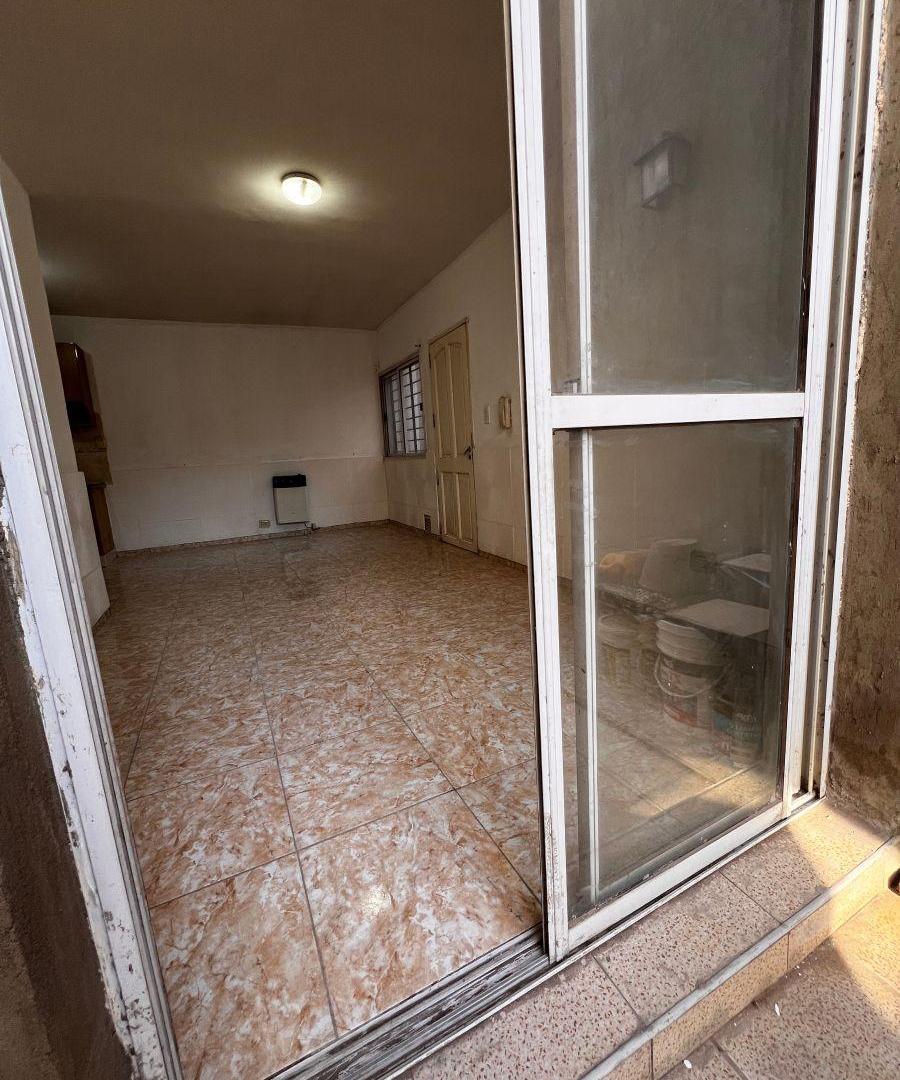 Foto de Depto. en Planta Baja y cochera, Paso de los Andes y Maza - Dueño, imagen 1
