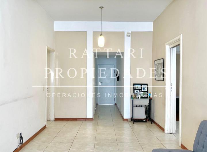 Venta Casa 5 Ambientes con Parque y Piscina en Haedo. Excelente Propiedad 3