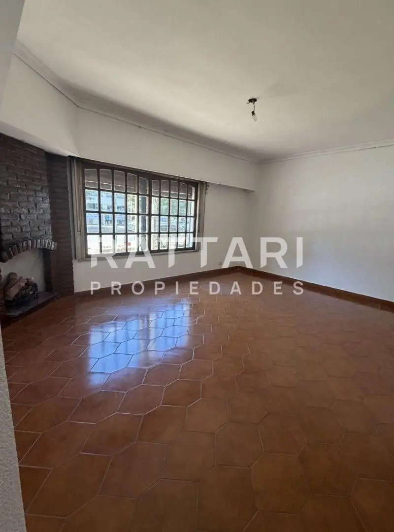 Alquiler de Excelente Casa de Uso Comercial - San Justo Centro 3