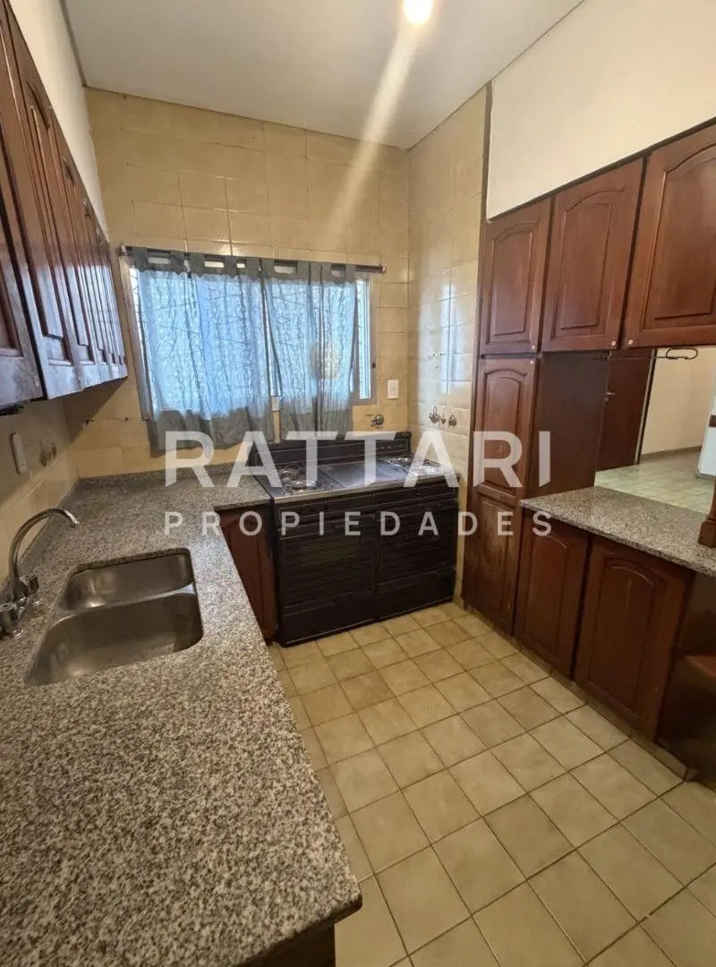 Alquiler de Excelente Casa de Uso Comercial - San Justo Centro 5