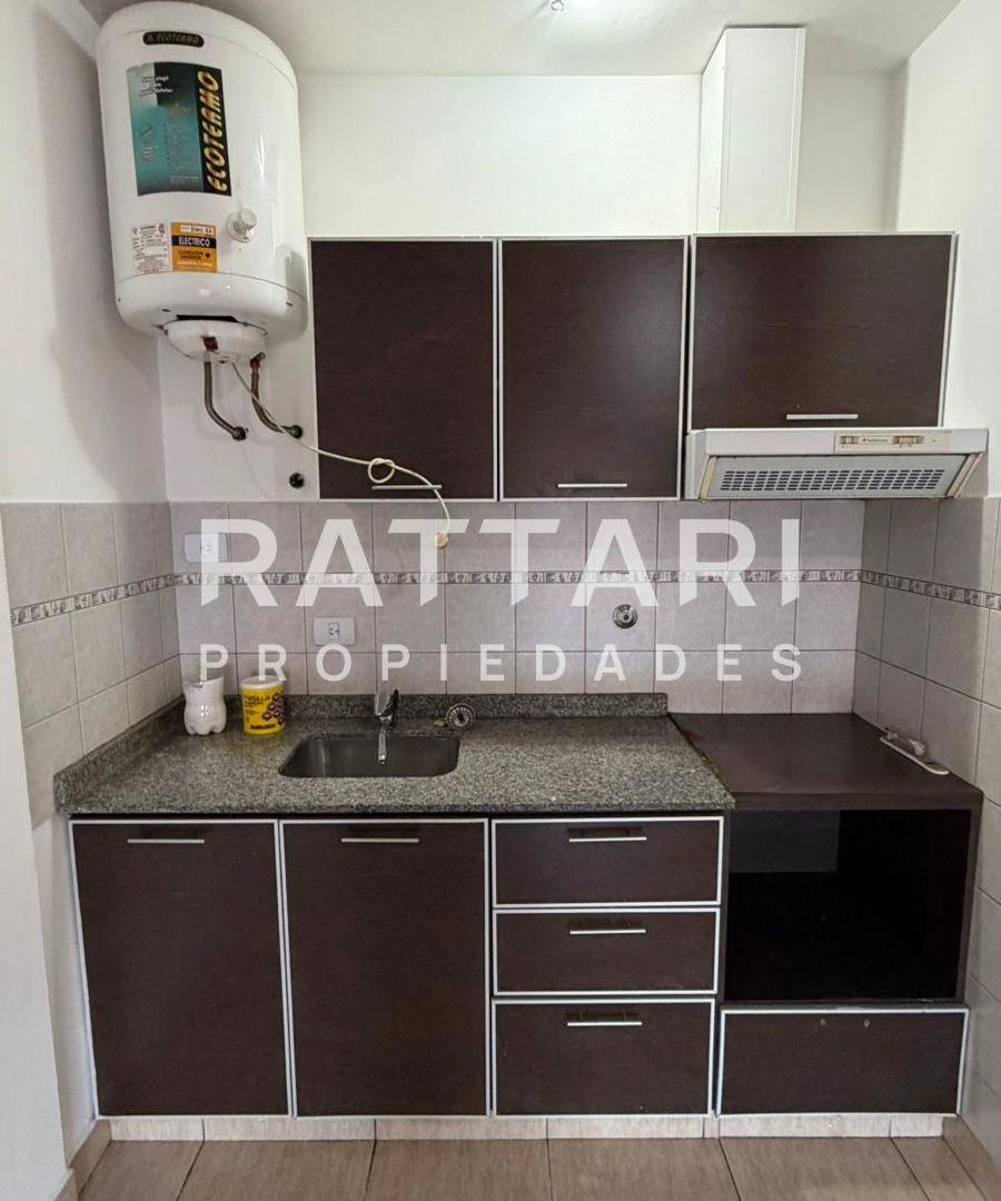 Foto de Alquiler De Amplio Departamento Monoambiente En Segundo Piso | Zona, imagen 5