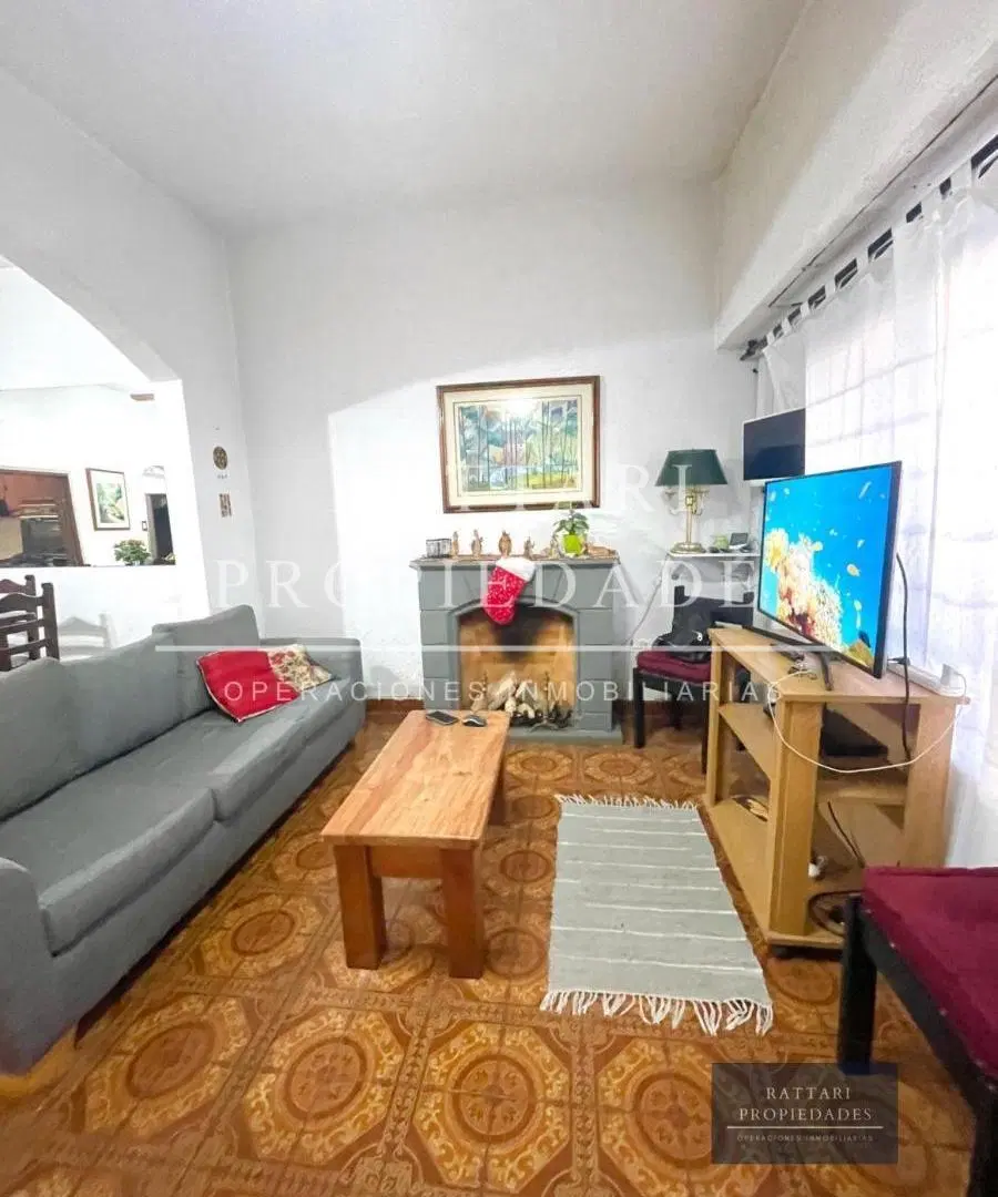 Venta Casa en Lote Propio 5 Ambientes El Palomar Toma Propiedad en Parte de Pago 3