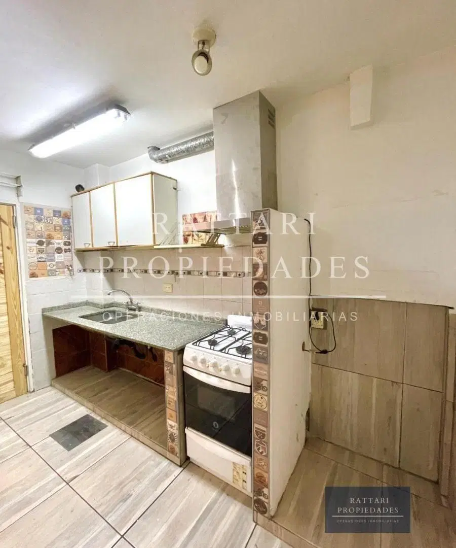 Venta Departamento 2 Ambientes y medio en PB Ramos Mejía 4