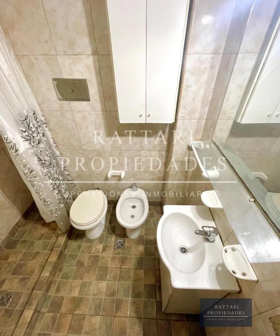 Venta Departamento 2 Ambientes y medio en PB Ramos Mejía 1