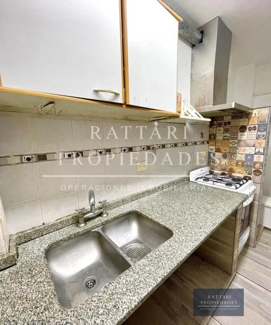 Venta Departamento 2 Ambientes y medio en PB Ramos Mejía 5