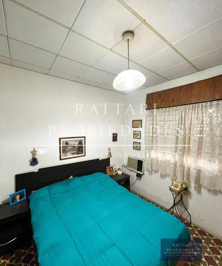 Foto de Venta PH 3 Ambientes Al Frente con Patio. Lomas del Mirador. Oportunidad, imagen 3