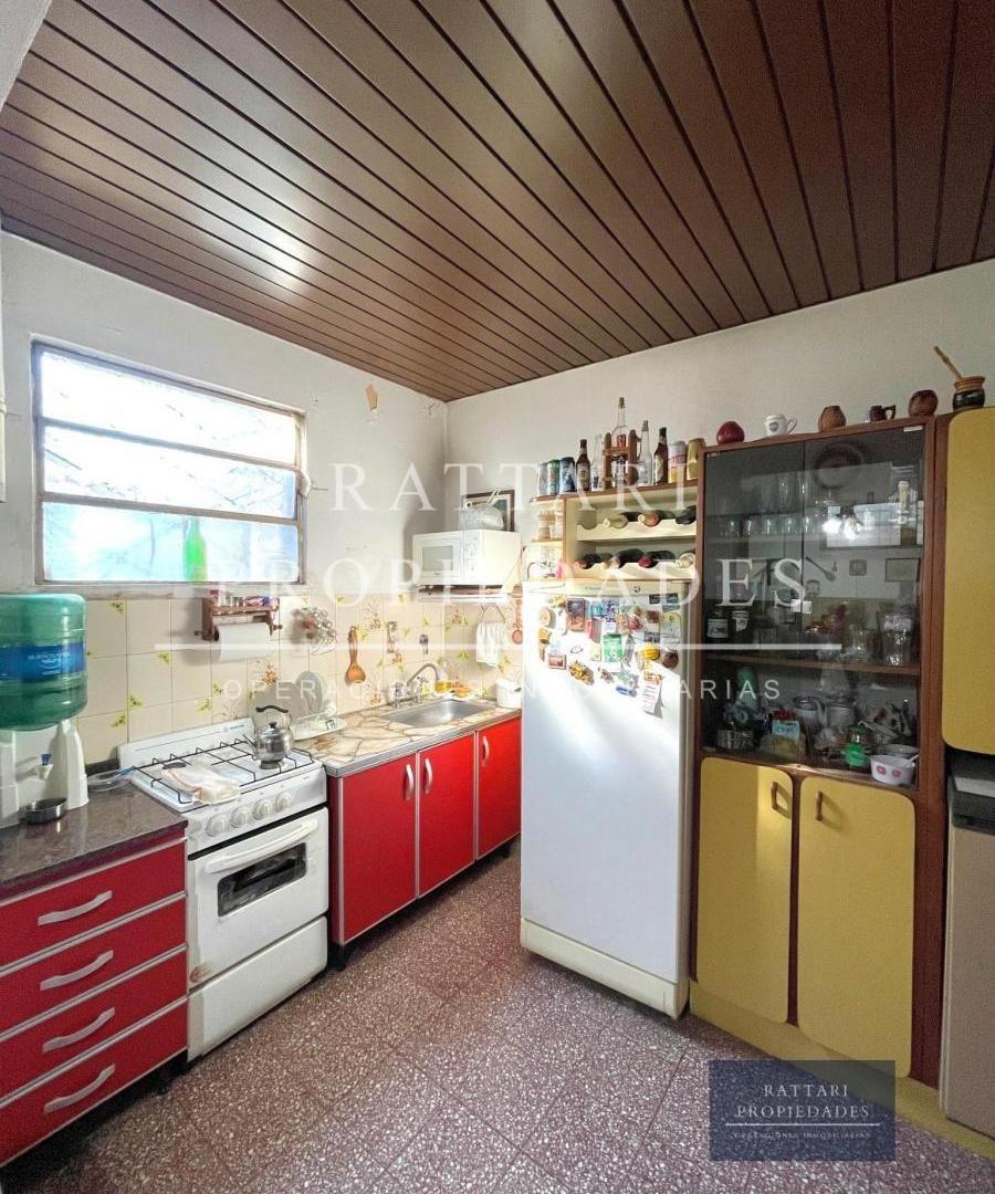Foto de Venta PH 3 Ambientes Al Frente con Patio. Lomas del Mirador. Oportunidad, imagen 5