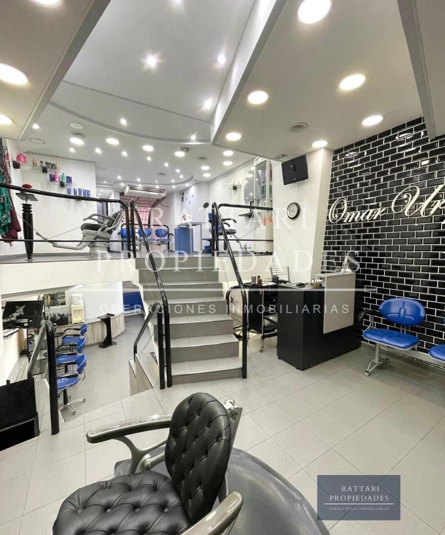 Venta Excelente Local Comercial Sobre Av en Lomas del Mirador