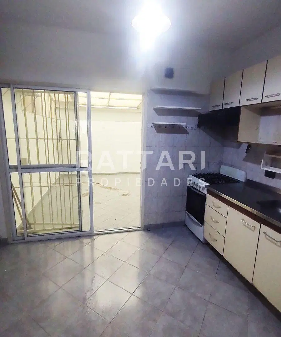 Venta Dúplex 3 Ambientes con Patio, Cochera y Altillo - San Justo 8