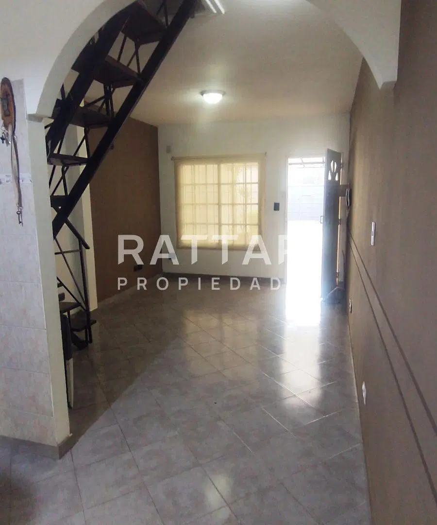 Venta Dúplex 3 Ambientes con Patio, Cochera y Altillo - San Justo 2