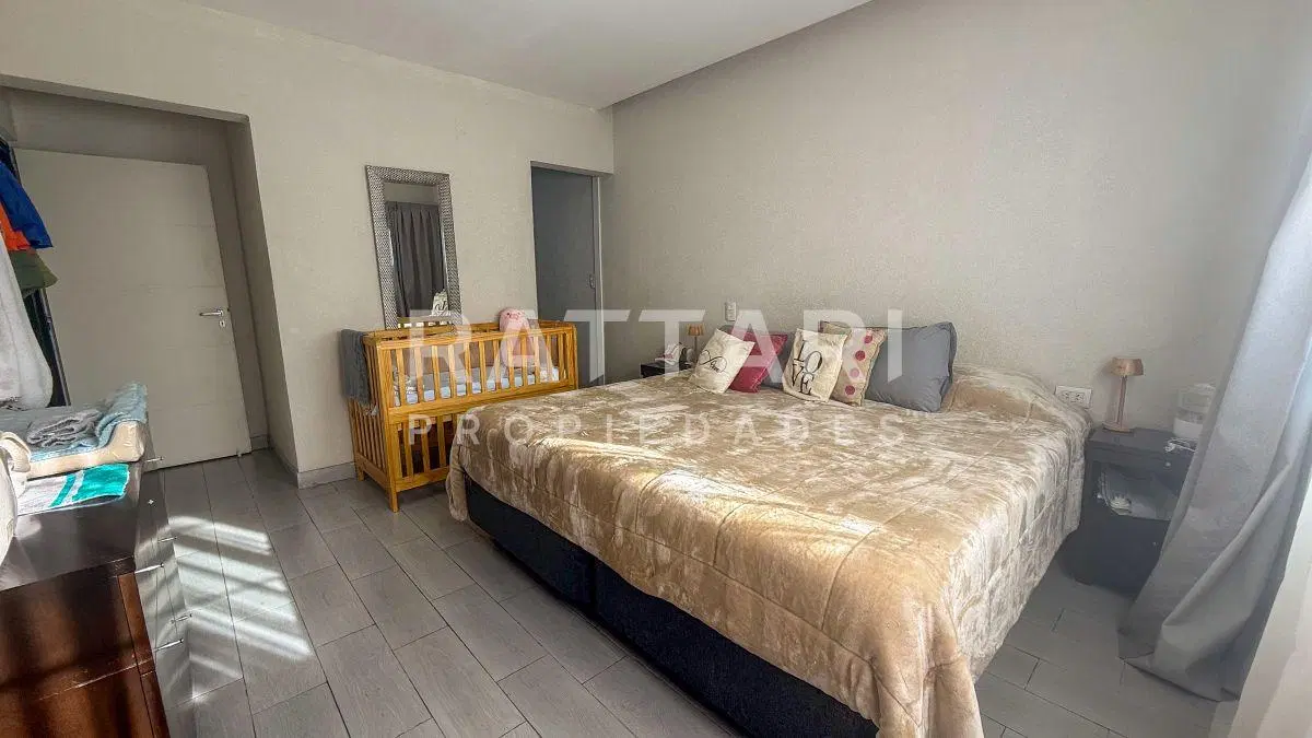 Venta Casa en lote propio 4 ambientes con piscina. Ramos Mejía 3