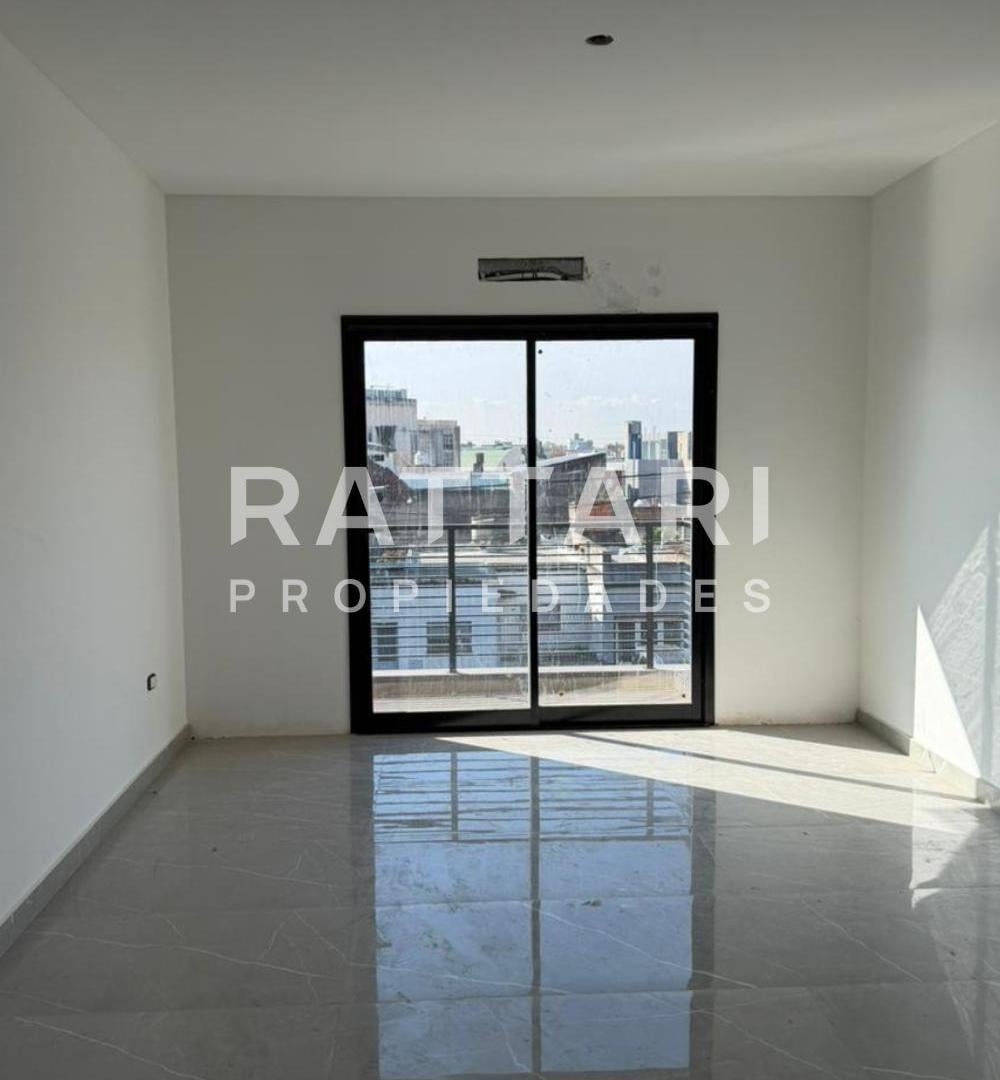 Venta Departamento 2 Ambientes con Balcón. San Justo.