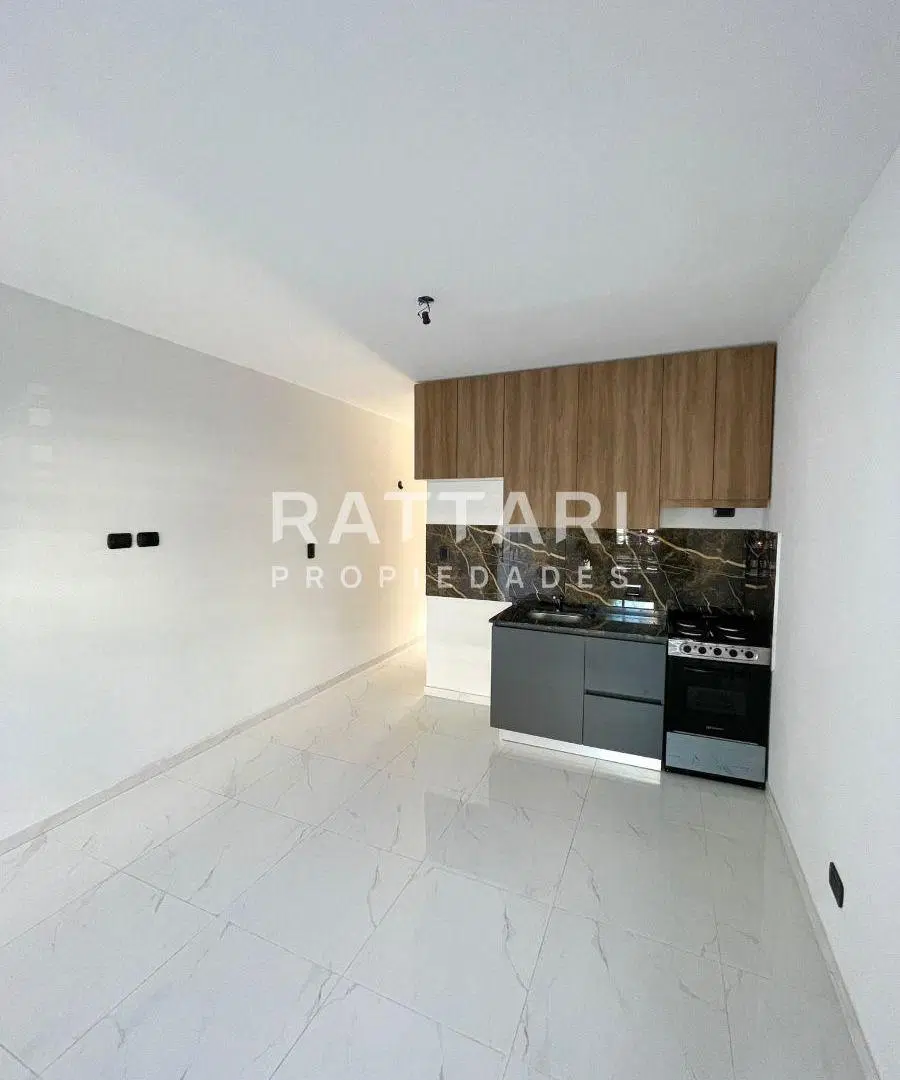 Venta Departamentos de Dos Ambientes con Patio y Cochera en San Justo 5