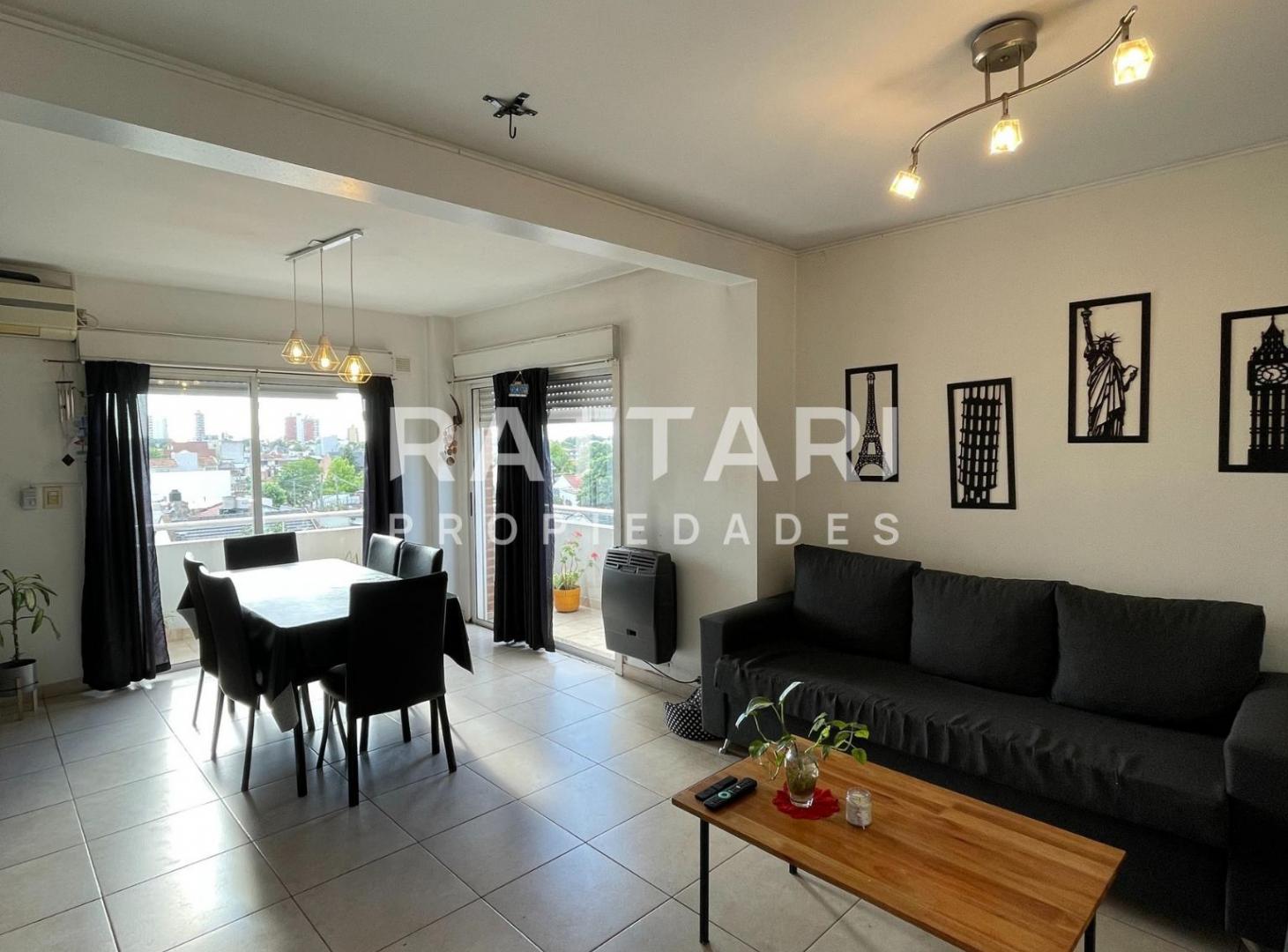 Foto de Venta de Excelente Departamento en Triplex de 4 Ambientes con cochera, imagen 2