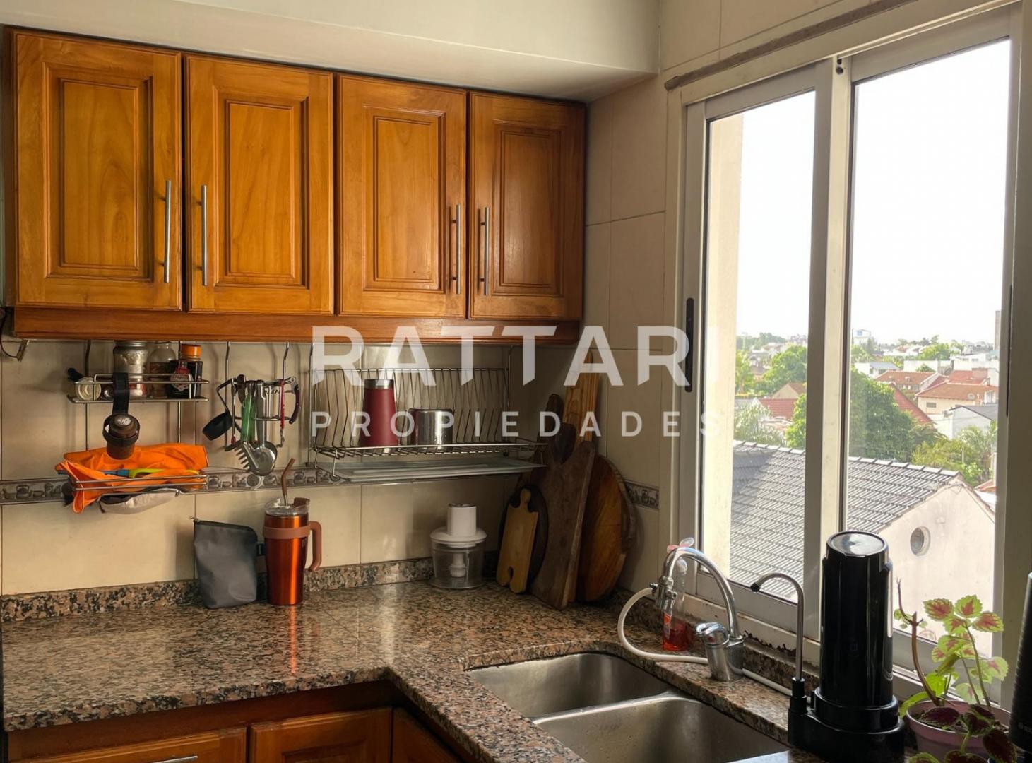 Foto de Venta de Excelente Departamento en Triplex de 4 Ambientes con cochera, imagen 3