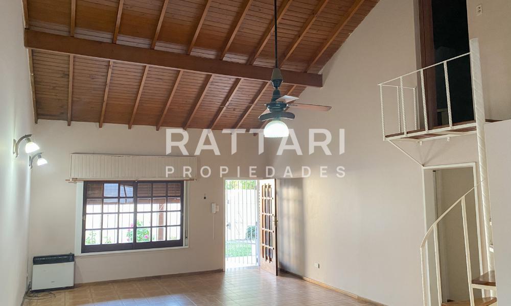 Foto de Venta Casa en PH - 4 Ambientes con Patio y Jardín Ramos Mejía, imagen 2