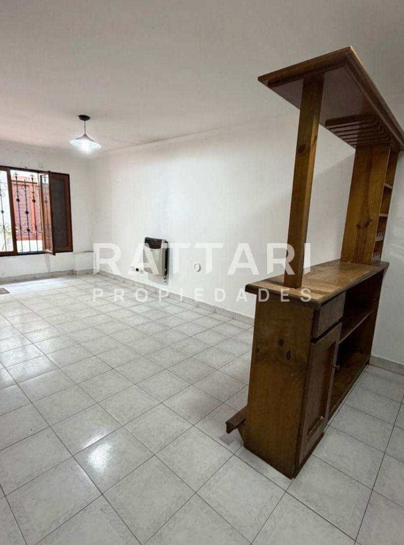 Foto de Alquiler - Dúplex 3 Ambientes, Excelente Ubicación - Ramos Mejía Centro, imagen 1
