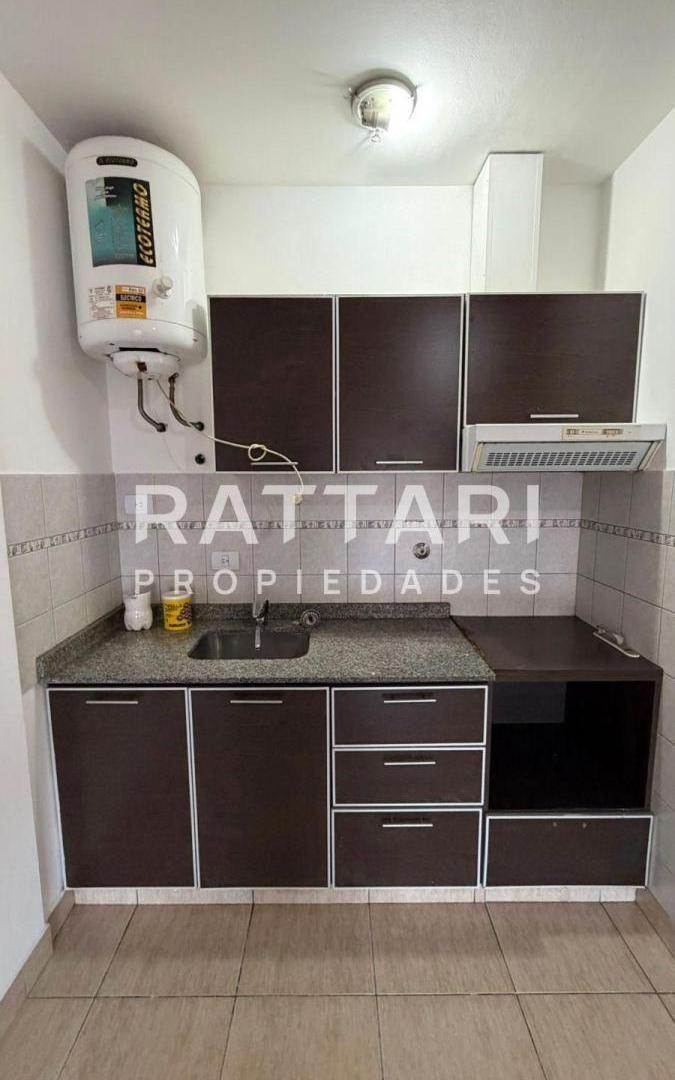 Foto de Alquiler de Amplio Departamento Monoambiente en Segundo Piso | Zona, imagen 5