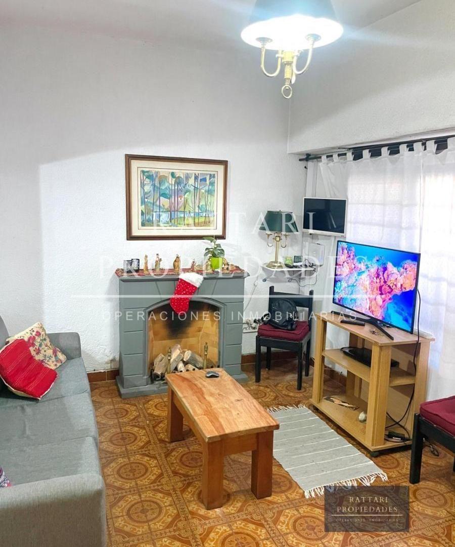 Foto de Venta Casa en Lote Propio 5 Ambientes El Palomar Toma Propiedad en, imagen 3