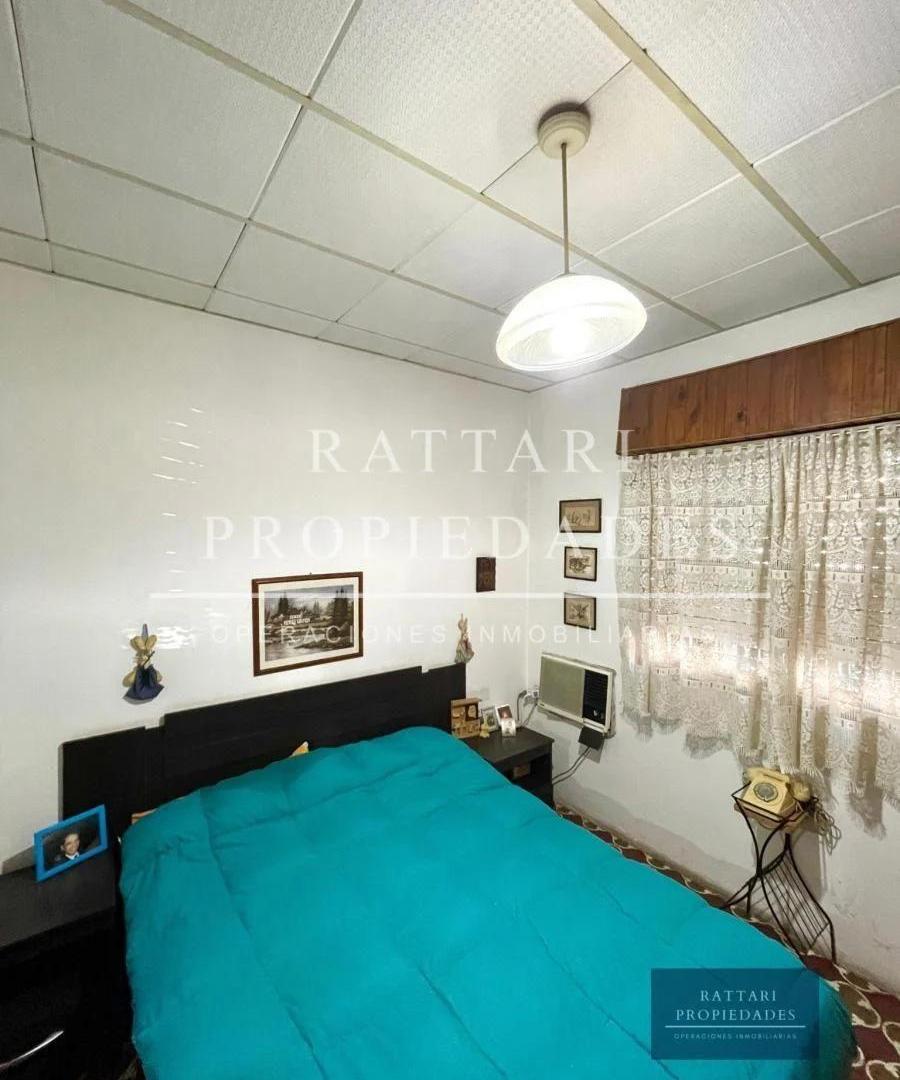 Foto de Venta PH 3 Ambientes Al Frente con Patio. Lomas del Mirador. Oportunidad, imagen 3