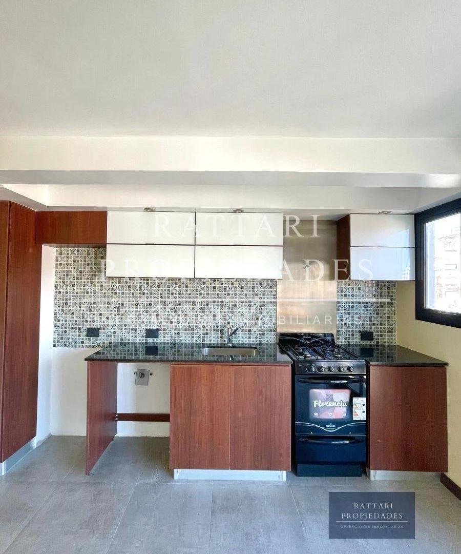 Foto de Alquiler - Departamento Dos Ambientes con Cochera Doble, imagen 3