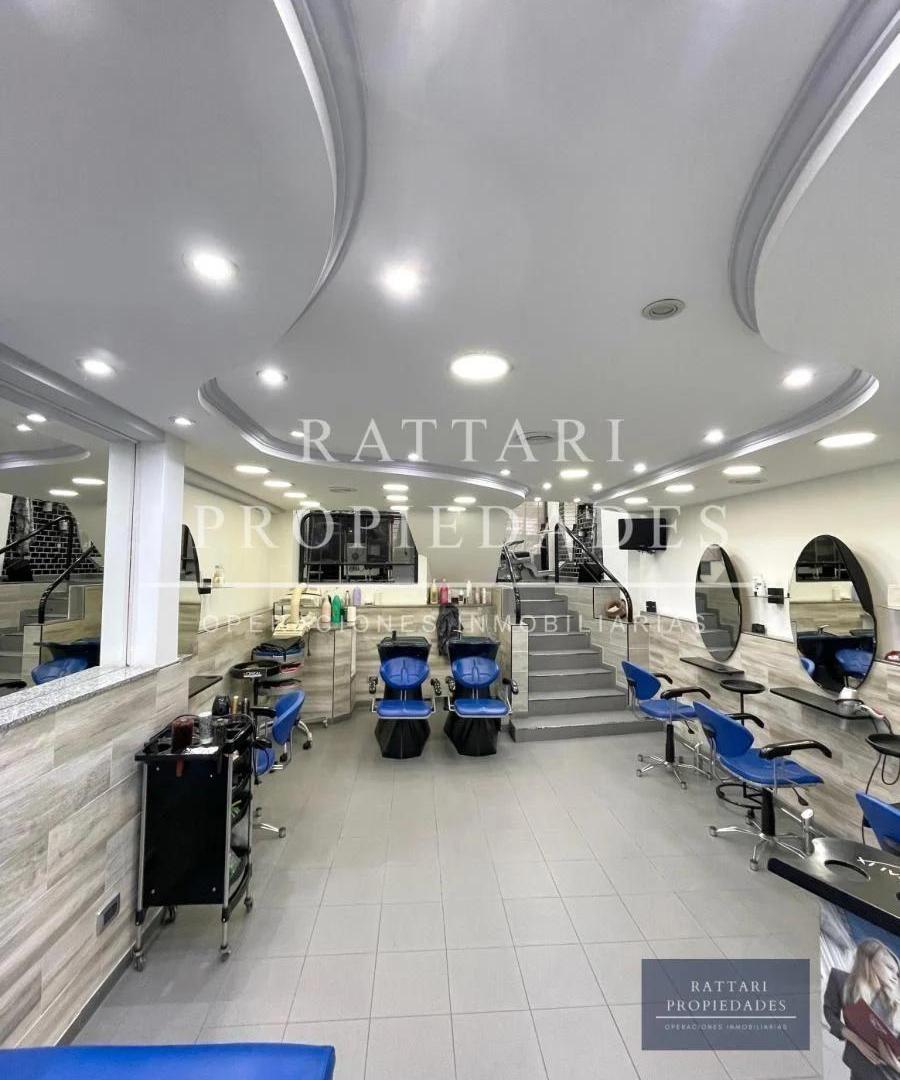 Foto de Venta Excelente Local Comercial Sobre Av en Lomas del Mirador, imagen 1