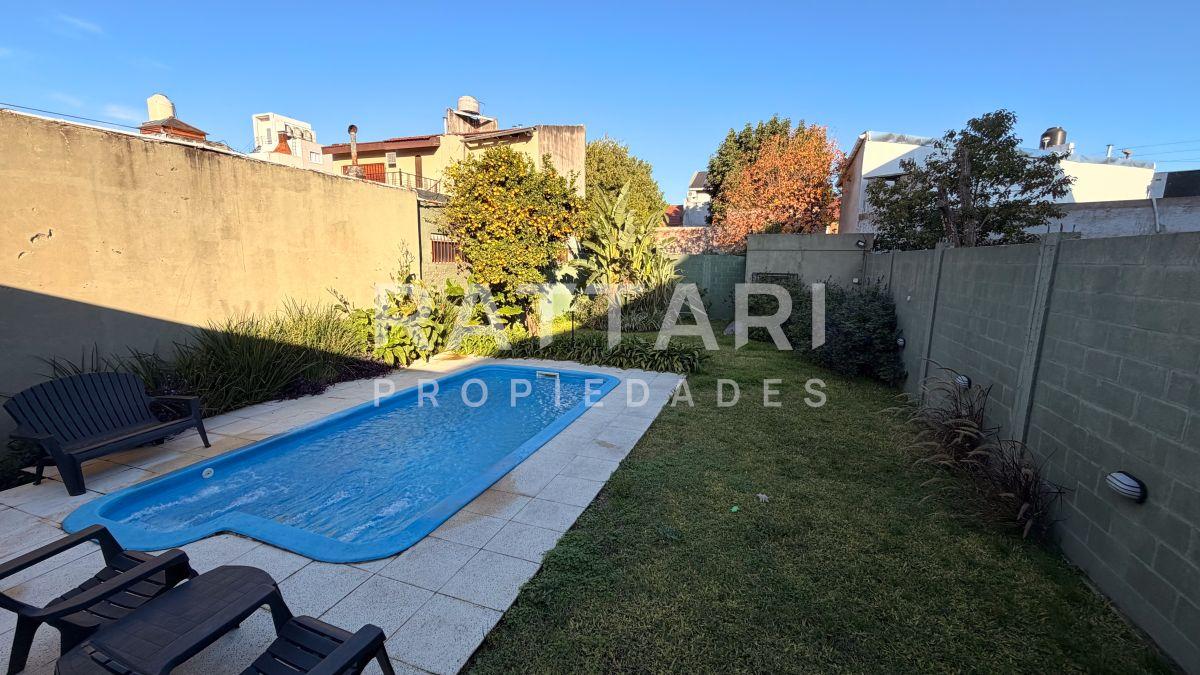 Foto de Venta Casa en Lote Propio 3 Ambientes con Piscina. Ramos Mejía, imagen 1