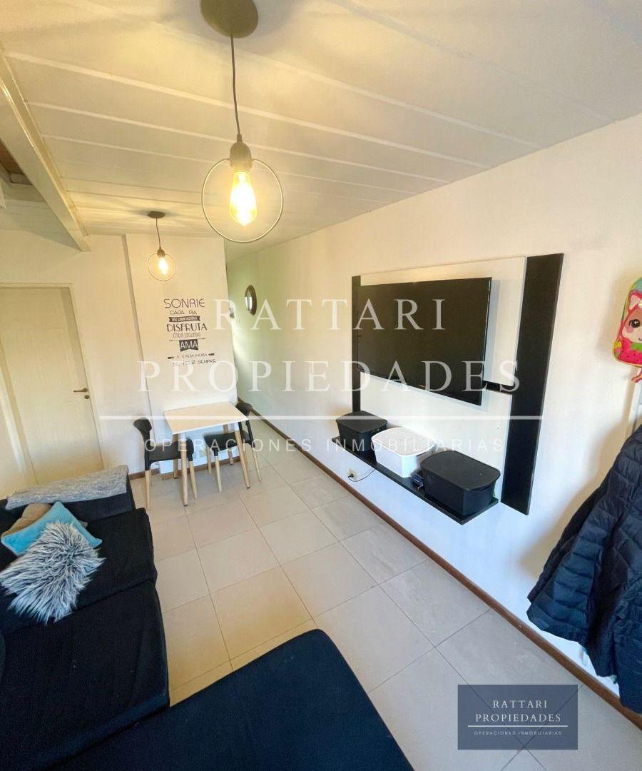 Foto de Venta Dúplex 2 Ambientes y Medio con Cochera y Patio - Ramos Mejía, imagen 1